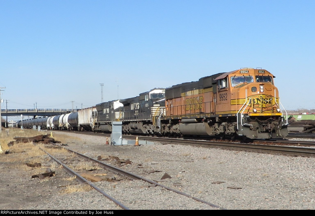 BNSF 9952 East